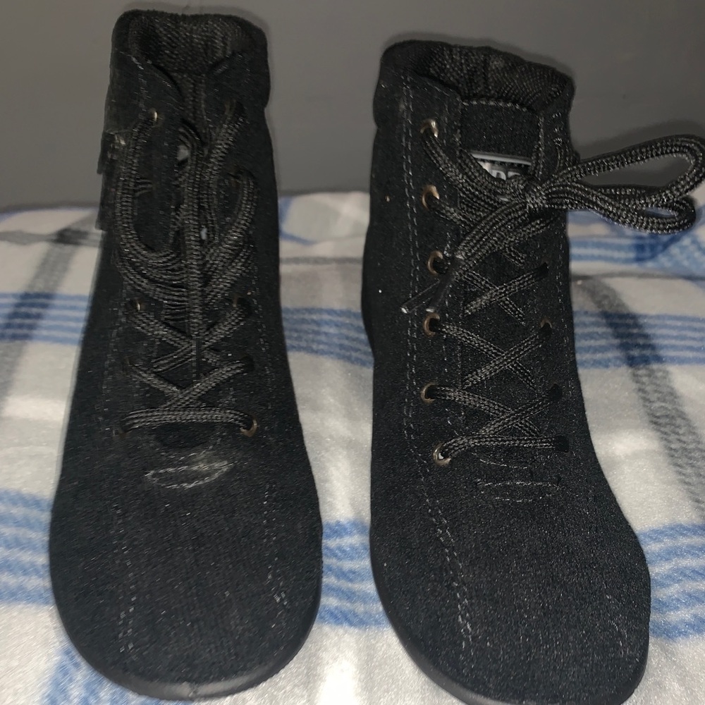 Black shoes
